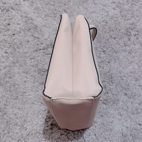 Call It Spring Blush Handbag with Removable/Adjustable Strap - Picture 4 of 14